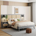 Lit plateforme gris Queen avec tables de chevet et lampes de tête de lit, 2 places